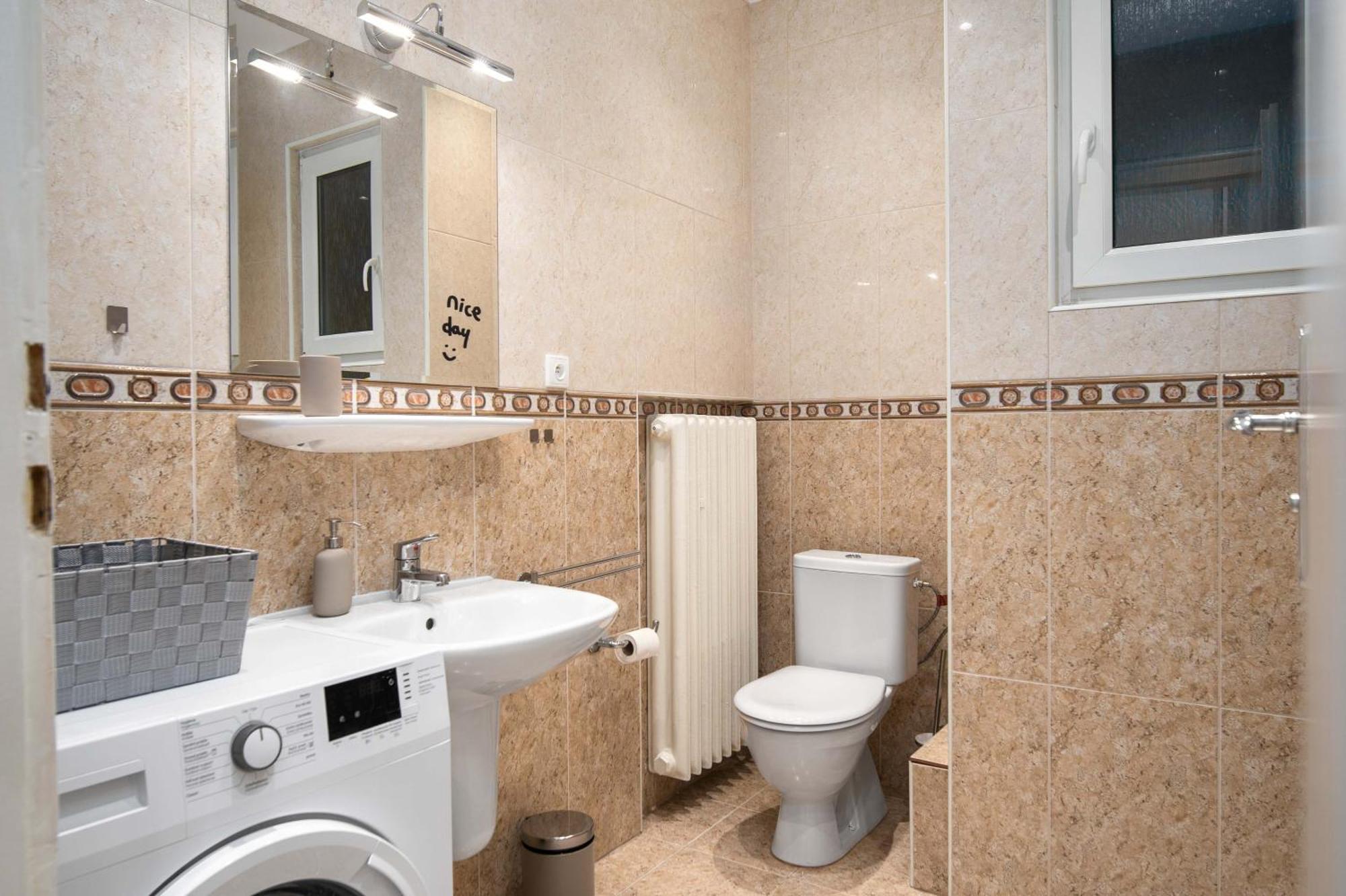 Best Location Apartment Air-Conditioned ブラチスラヴァ エクステリア 写真