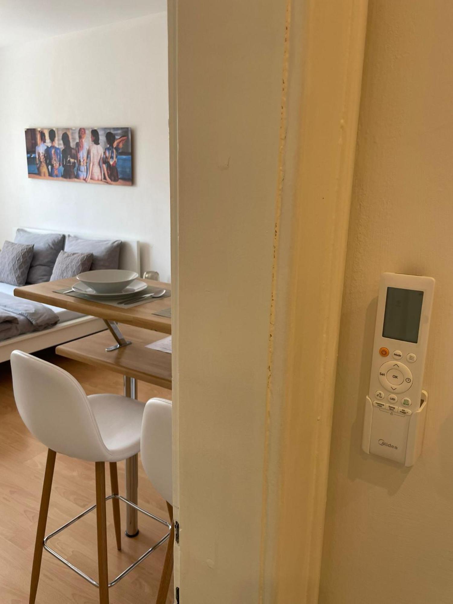 Best Location Apartment Air-Conditioned ブラチスラヴァ エクステリア 写真